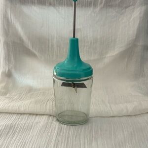 Vintage 1960’s TURQUOISE ACME‎ Glass 12 0Z. Press & Chop Food/Nut Chopper